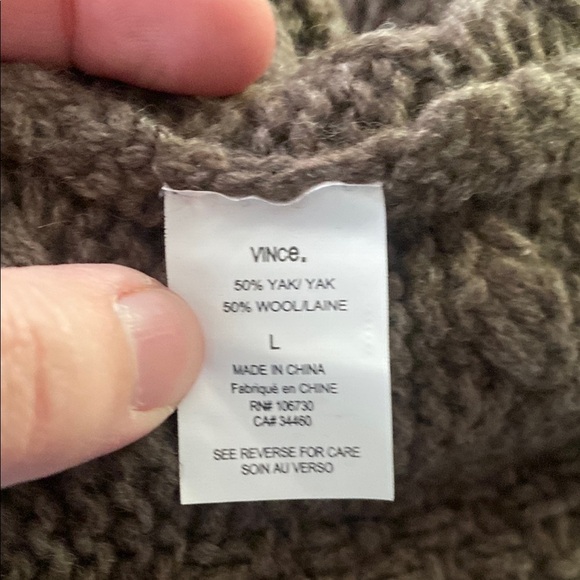 NWOT Warm Brown Crew Neck Cable Knit Sweater - Picture 3 of 4